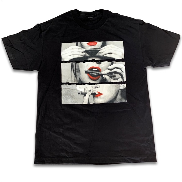 Other - Mens Roll sexy lips shirt size LG